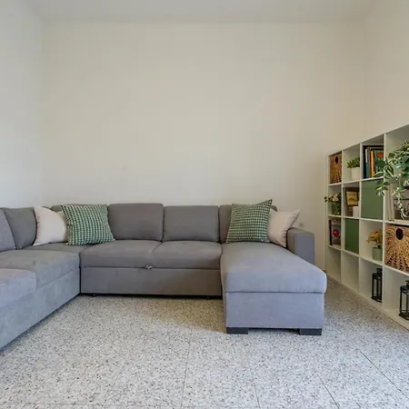 Welcome To Pisa, Guardistallo 2 *